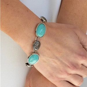 ❤️‍🔥5/$25❤️‍🔥 Cactus Country Blue Bracelet